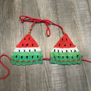 The Crochet Tri Bikini Top in Juicy Fruit
It's Now Cool